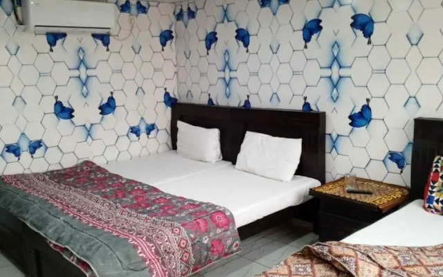 New Pak Hotel