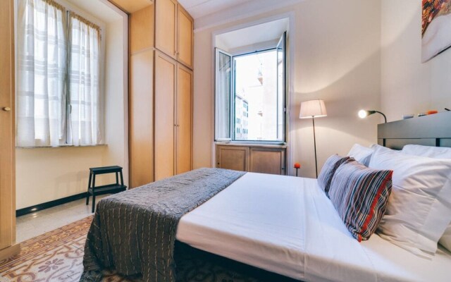 Sunny Flat in Elegant Building Close to Colosseum