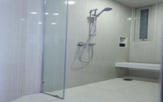 Baan Thew Talay Aquamarine 779-53