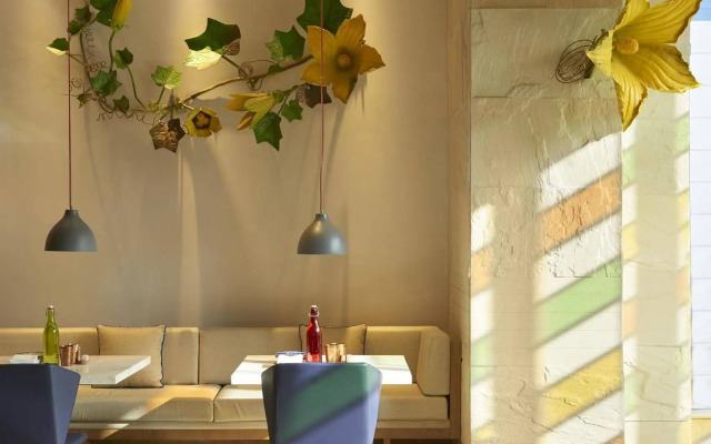 Andaz Delhi, by Hyatt