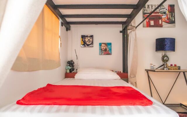 OYO 617 Tira Hostel @ Chalong Phuket