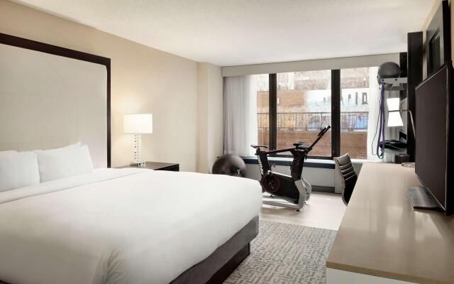 DoubleTree by Hilton Chicago - Magnificent Mile