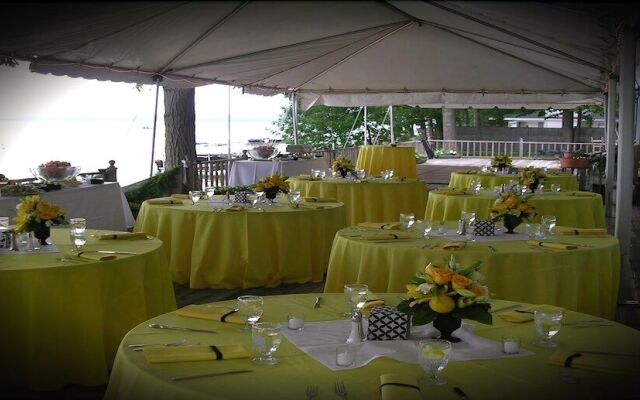 Churchill Pointe Inn