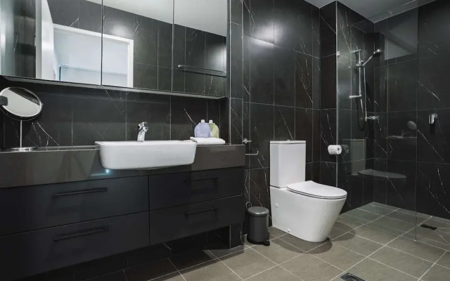 Perfect Located 1-bed With Great Views