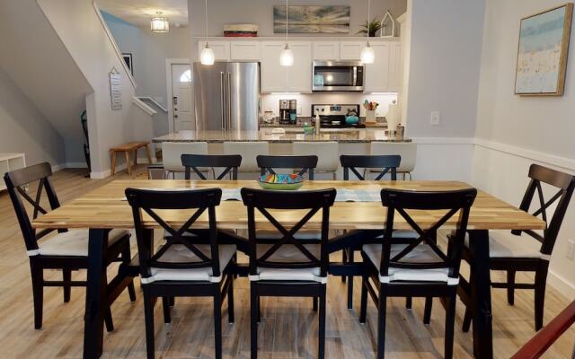 Beachside Getaway - 3 Br Condo