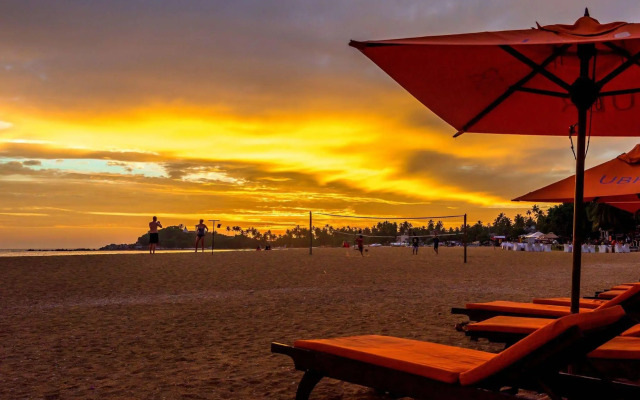 Calamander Unawatuna Beach