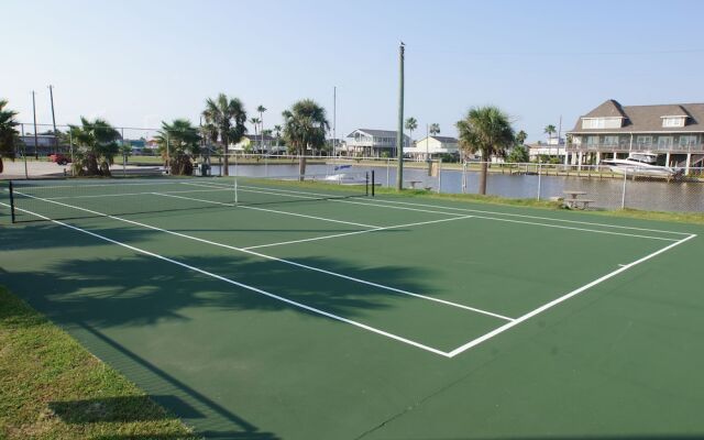 Beachfront Charm - 3 Br Home