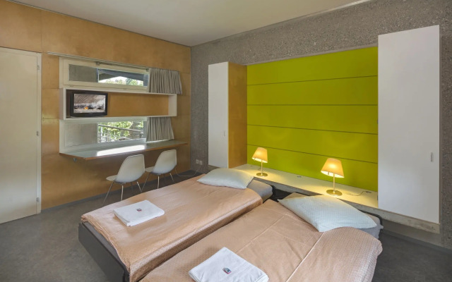 Lausanne Youth Hostel Jeunotel