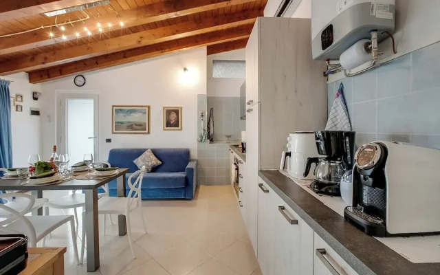 Blu Lavanda Lakeview Terrace + Garden