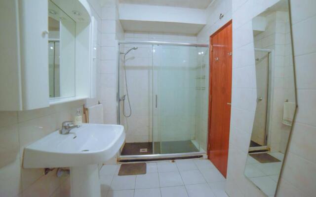 Quarto com 4 camas (Beliches+ 1 Sofá-cama)