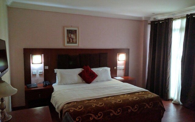 Marco Polo Hotel & Suites