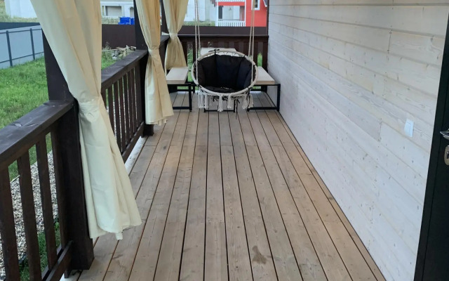 Уютный двухэтажный дом