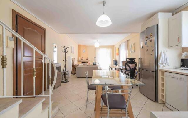 Saronis seaview 2bdr residence 500m from the beach