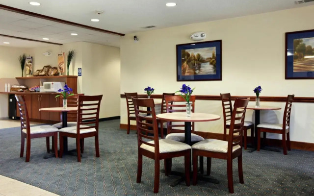 Microtel Inn & Suites Rincon