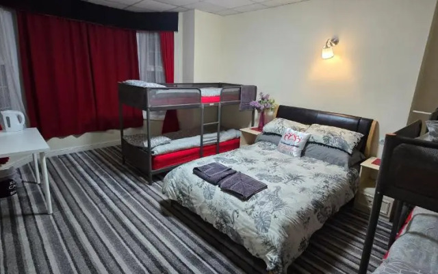 Bukhari Hotel