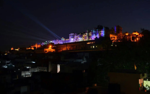 Janak Niwas Guest House