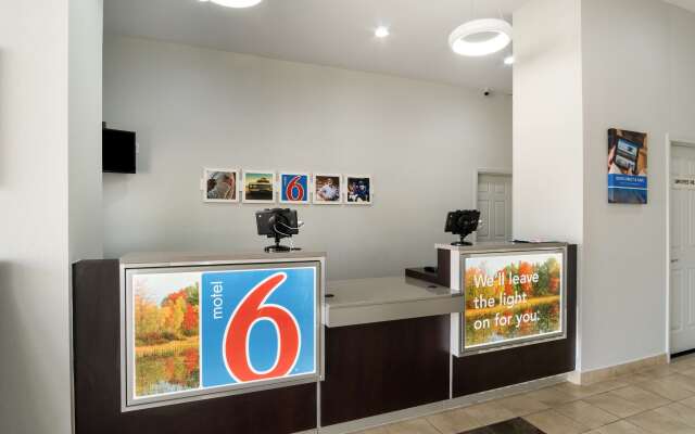 Motel 6 Lexington, KY - Airport