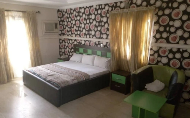 Brentwood Hotel