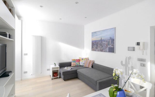 Lovely Home Spanish Steps with Balcony