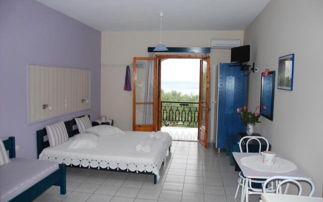 Kavos Psarou Studios and Apartments