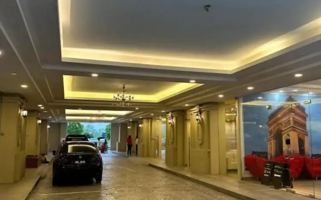 Champs Elysees Homestay by Landmark