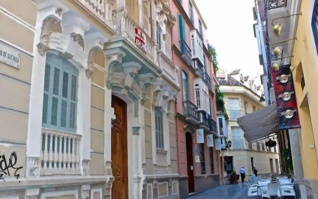 Cozy Flat Niño de Guevara