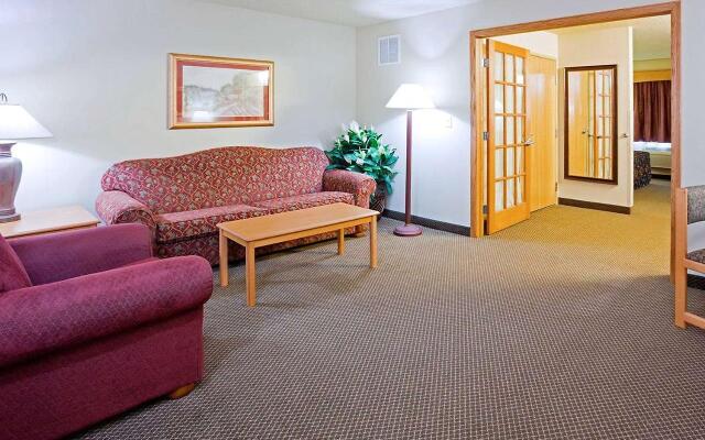 Northwoods Inn & Suites Blackduck
