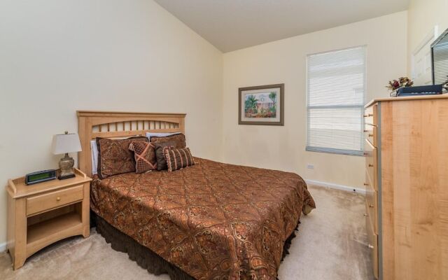8147 fan Palm way