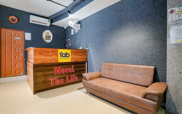 Fabhotel The Life