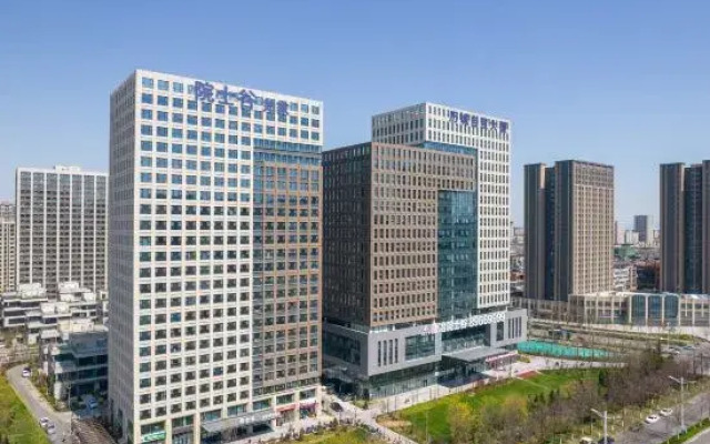 Homeinn Selected Hotel (Jinan Outlet Rong Chuang Amusement Park)