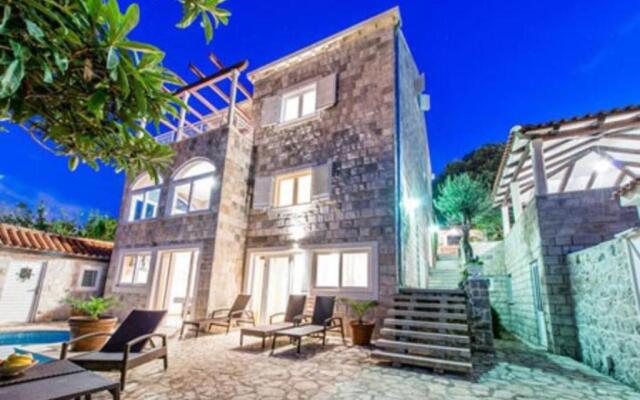 Villa Imperial View