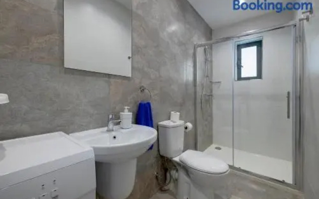 Unbeatable Location 2 Bedroom With Terrace