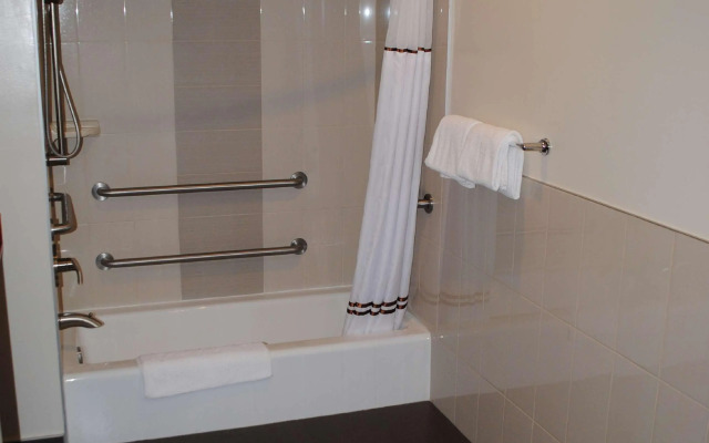 Best Western Plus Dragon Gate Inn
