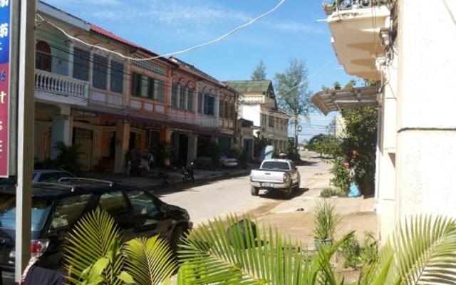 Kampot Kenny's Guesthouse & Bar