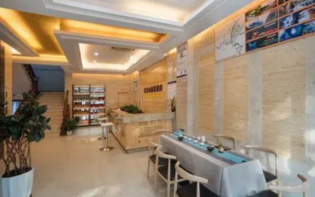 Xinxing Business Hotel