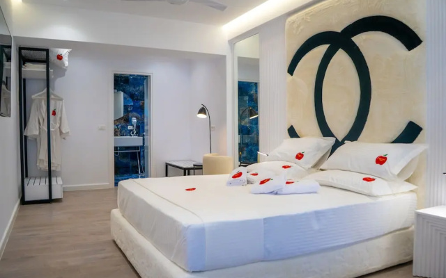 Adam & Eve Suites