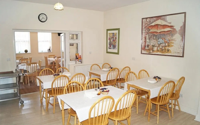 Ricky Road Guest House - Budget