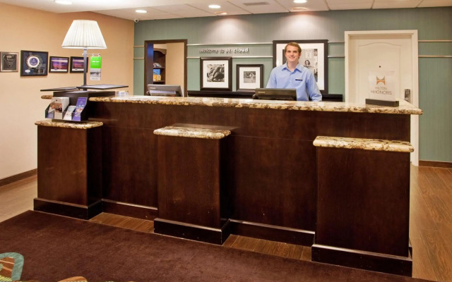 Hampton Inn & Suites St. Cloud, MN