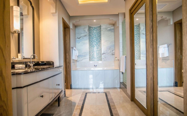 Suncoast Hotel & Towers