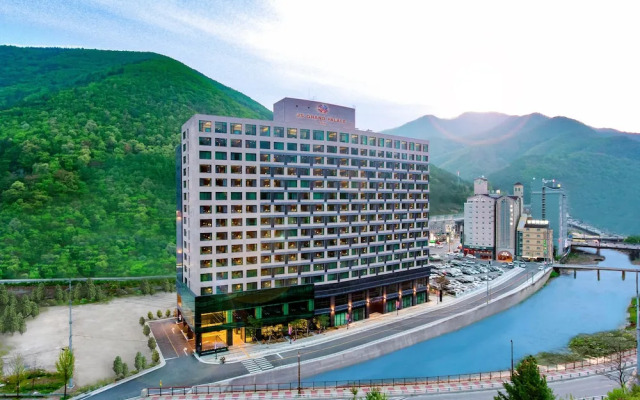 Jeongseon JS Grand Palace Hotel