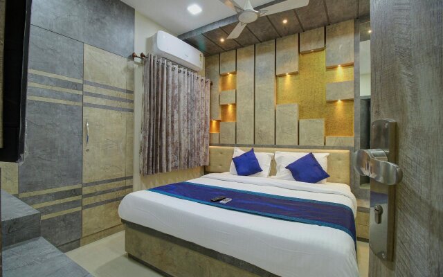 Mahalakshmi Suites By OYO Rooms