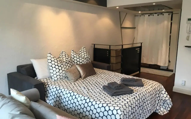 Central Cannes Loft - 15 min Palais des Festivals - Apartment in Cannes - Photo 2