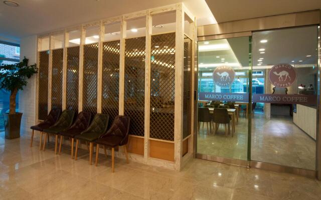 A-One Hotel