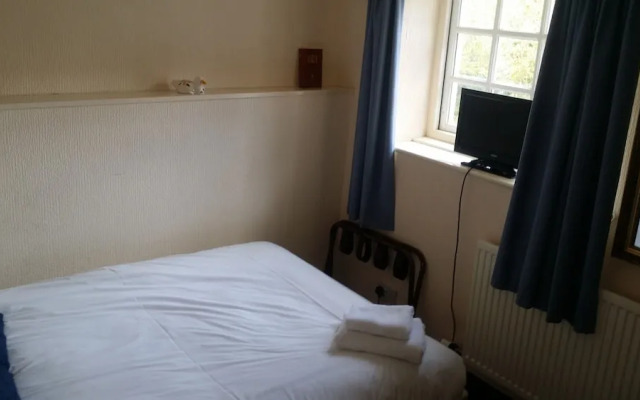 The Bell Country Inn