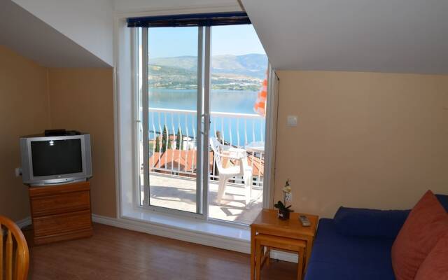 Apartments Villa Mila Mastrinka