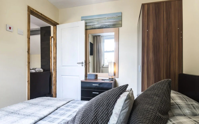 Holey Moley Lodge - 2 Bedroom