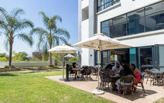Stylish & Elegant With Epic Views Near Menlyn