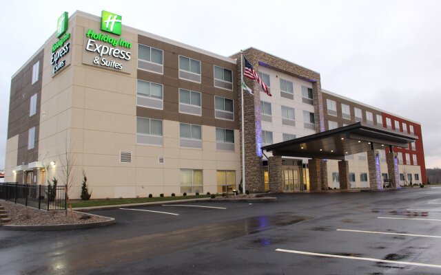 Holiday Inn Express & Suites Marietta
