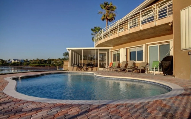 Luxury Florida Villa by RedAwning