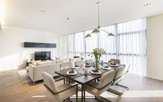 Driven Holiday Homes - City Walk 11B